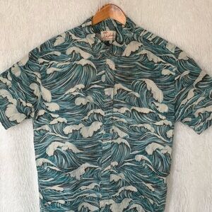 Reyn Spooner Oceanic Wave Print Shirt